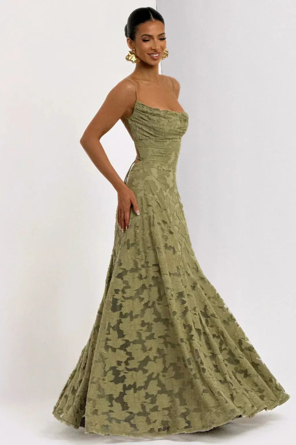 Naura - Elegantes Maxi Kleid Mit Spaghettiträgern