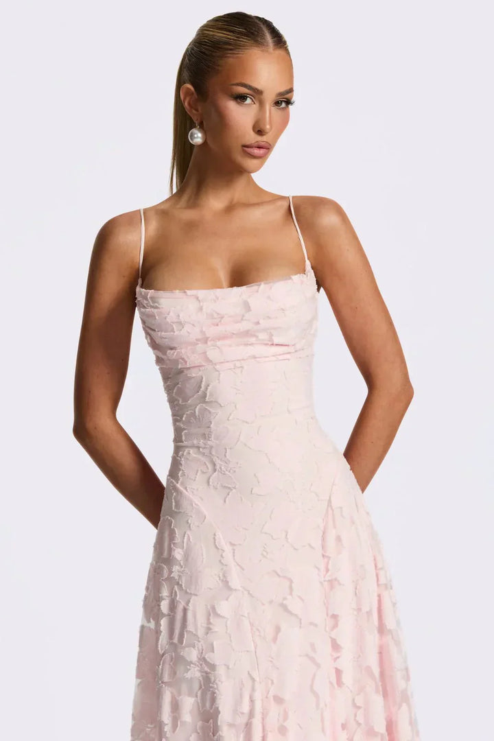 Naura - Elegantes Maxi Kleid Mit Spaghettiträgern