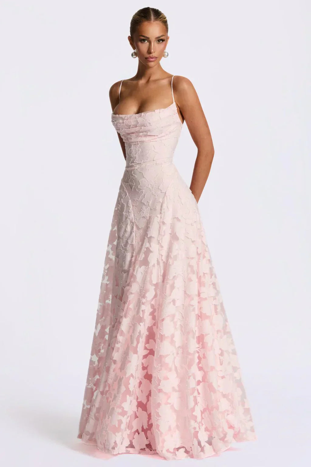 Naura - Elegantes Maxi Kleid Mit Spaghettiträgern