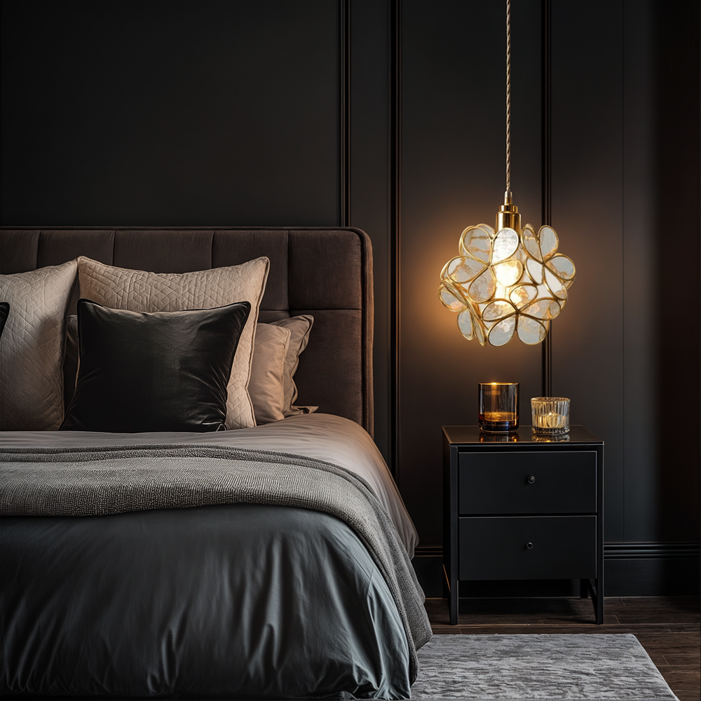 Lysiane – Flower-shaped hanging lamp made of glass in Nordic style