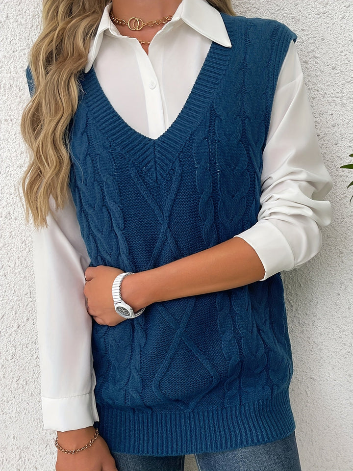 Colleen | Ärmelloser Zopfmuster-Pullover mit V-Ausschnitt - Image 44