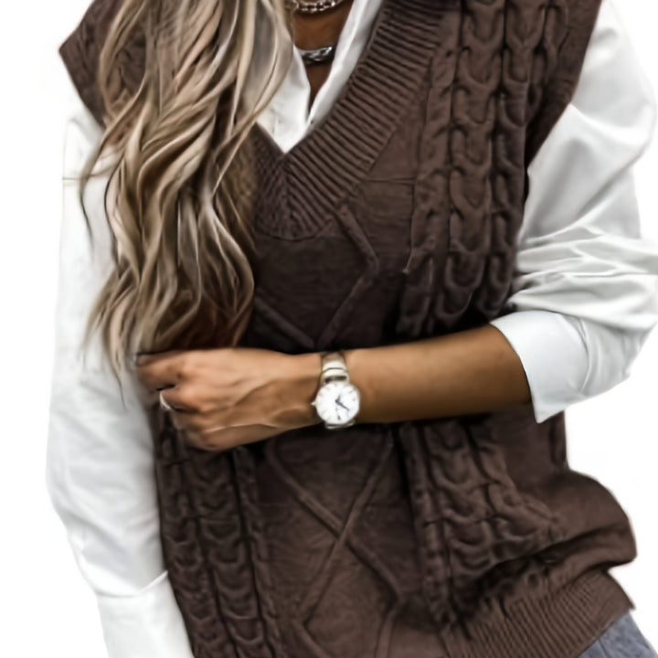 Colleen | Ärmelloser Zopfmuster-Pullover mit V-Ausschnitt - Image 29