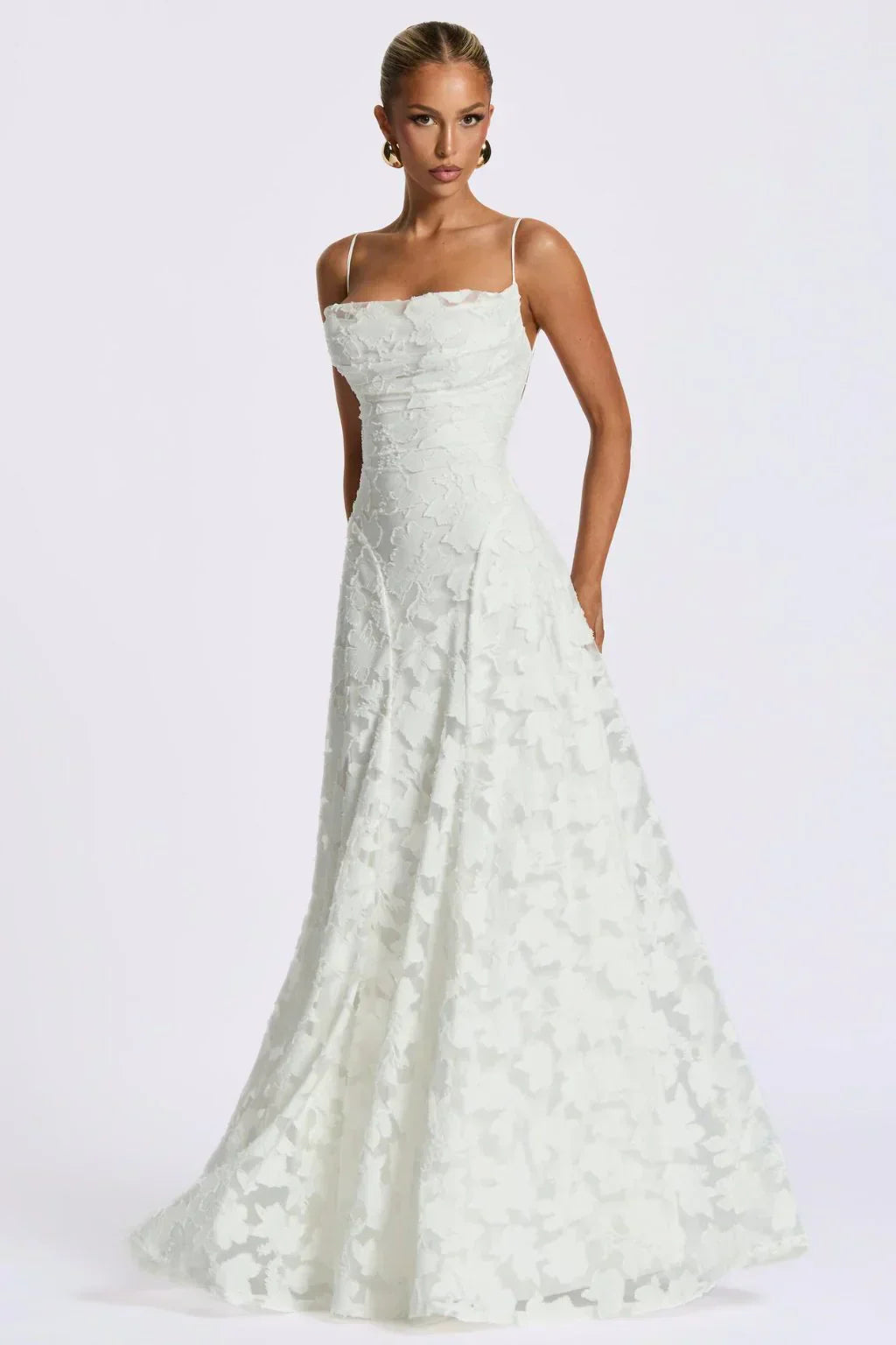 Naura - Elegantes Maxi Kleid Mit Spaghettiträgern