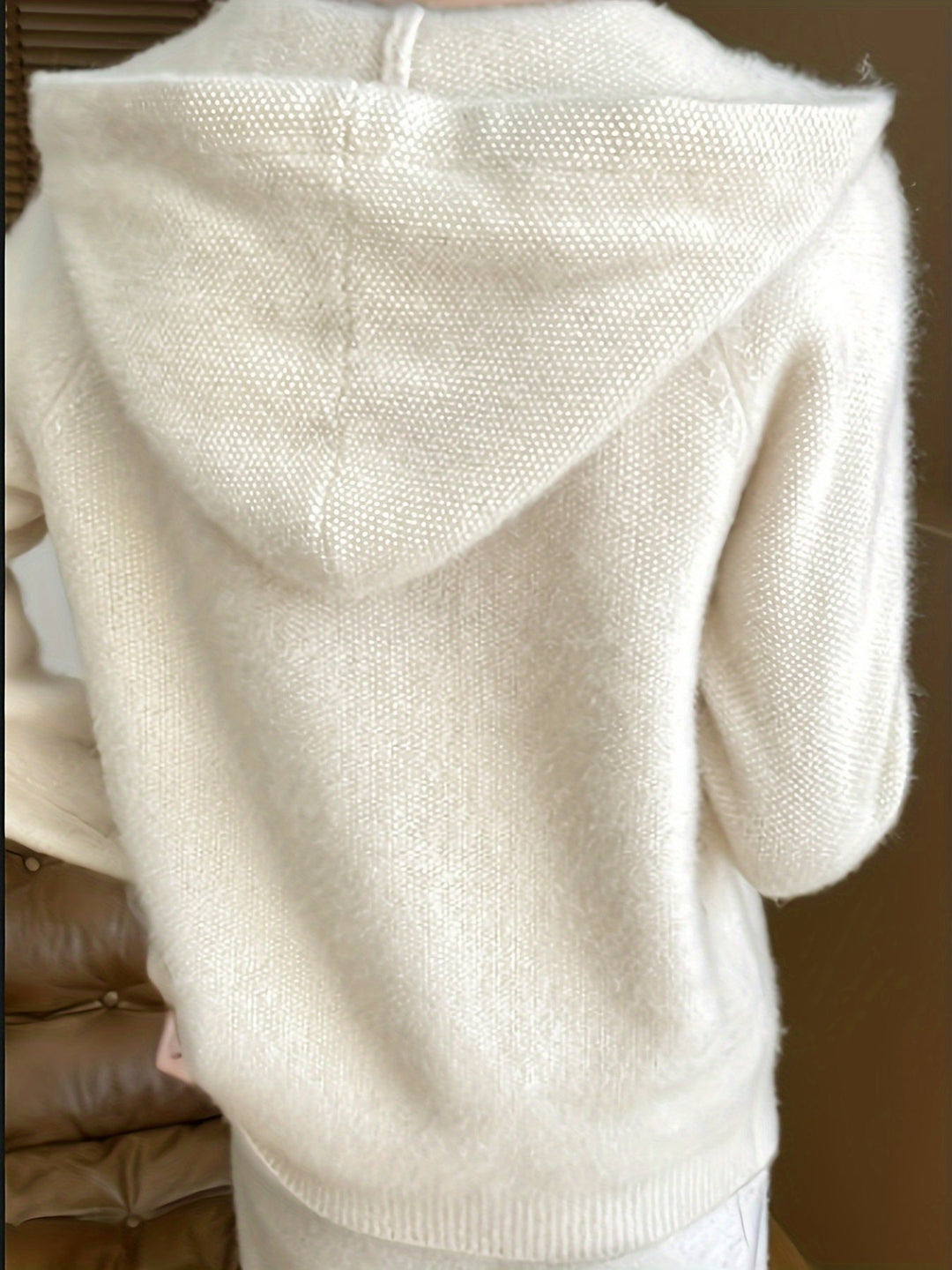 Cassidy | Kuschelige Kapuzen-Strickjacke mit Reißverschluss - Image 3