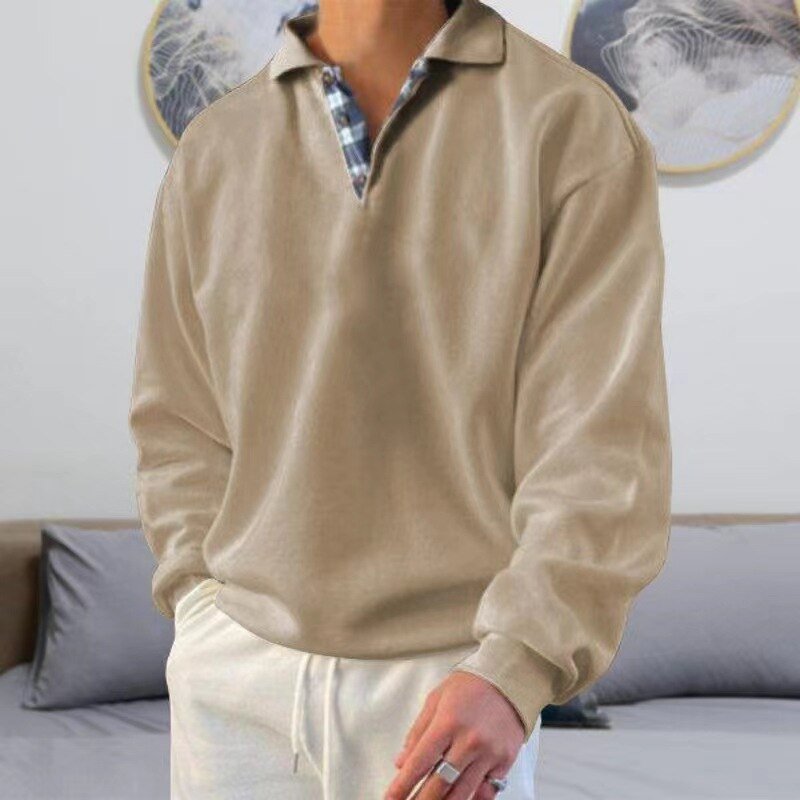 Herrenpullover mit Polokragen und bequemer Passform