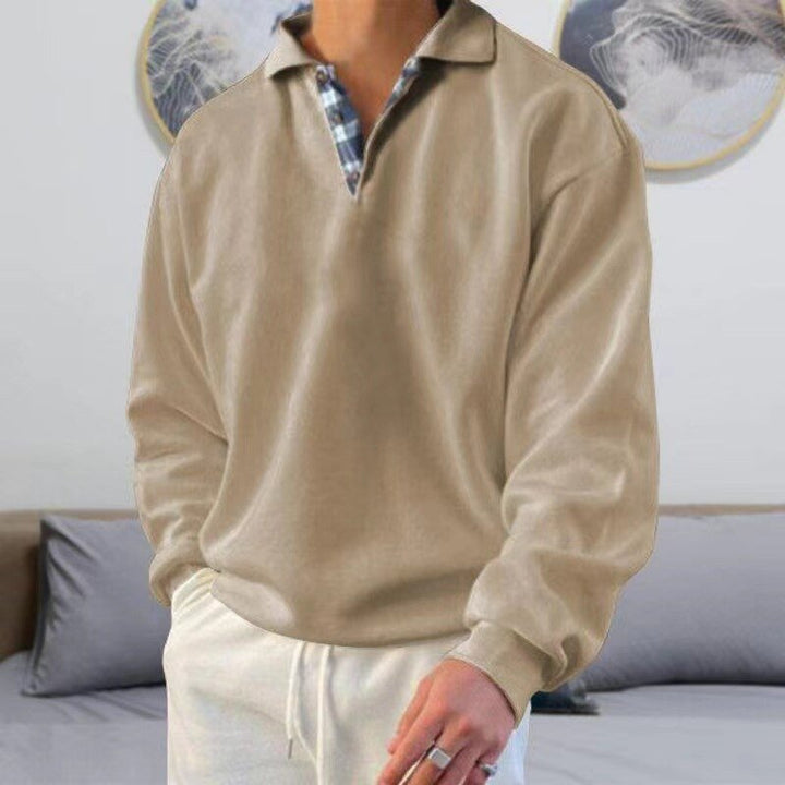 Herrenpullover mit Polokragen und bequemer Passform