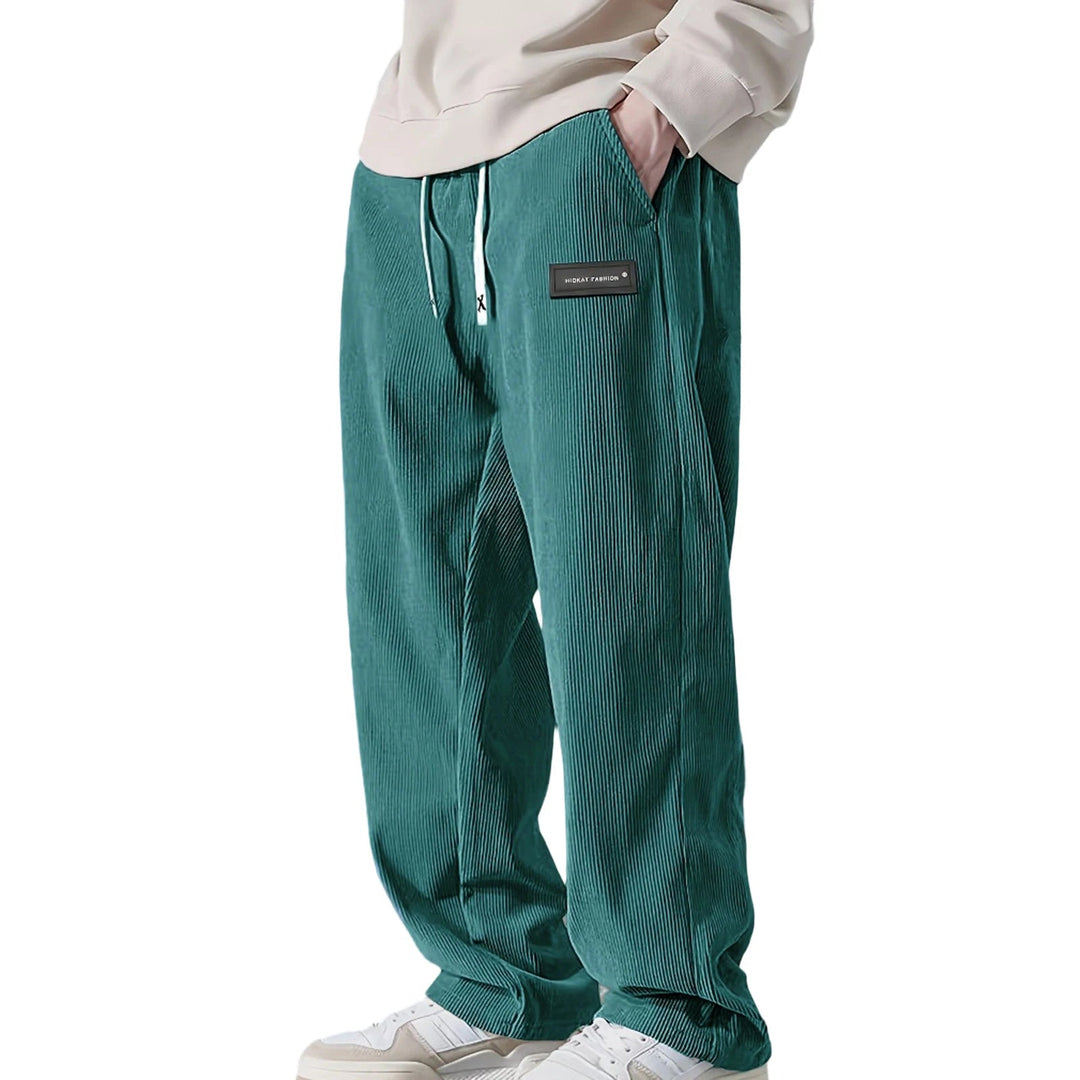 Herren Cordhose mit weiter Jogger Passform und Kordelbund