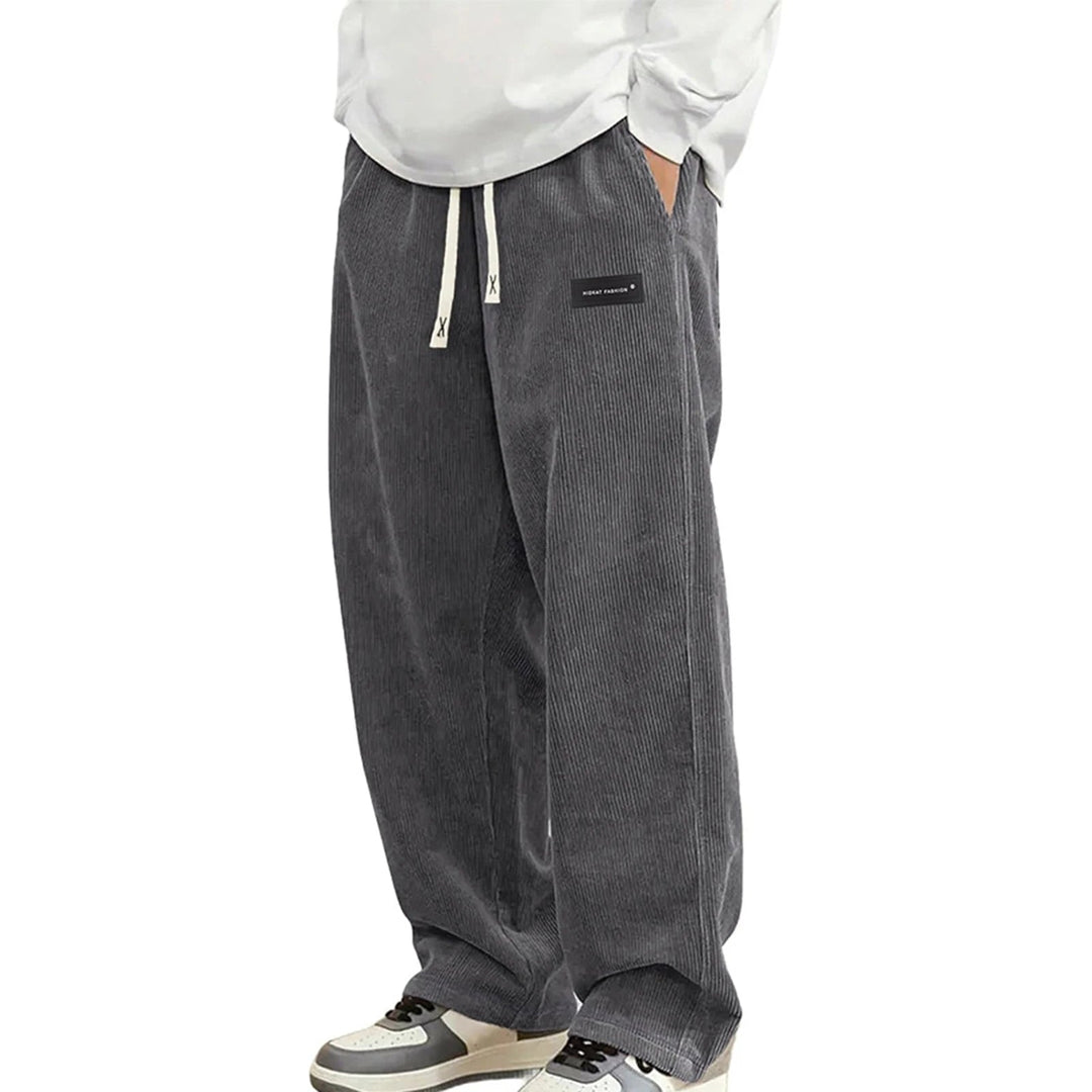 Herren Cordhose mit weiter Jogger Passform und Kordelbund