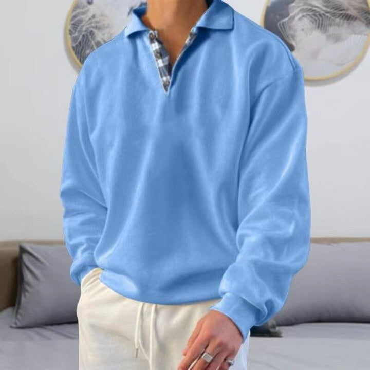 Herrenpullover mit Polokragen und bequemer Passform