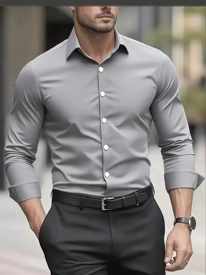 Breathable, wrinkle-free men's shirt with button placket