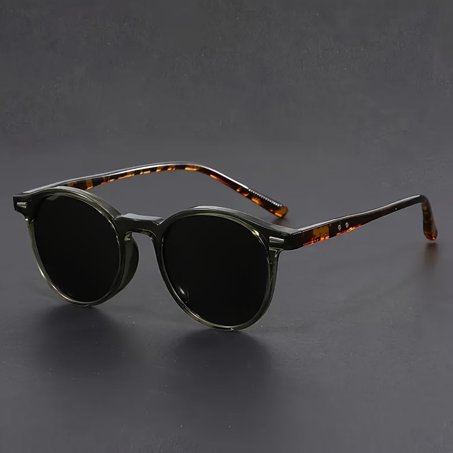 Men's Tortoiseshell Retro Round Sunglasses - Image 2