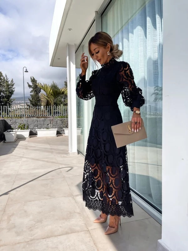 Linnea - Elegantes Spitzenkleid Mit Puffärmeln Und Hohem Kragen
