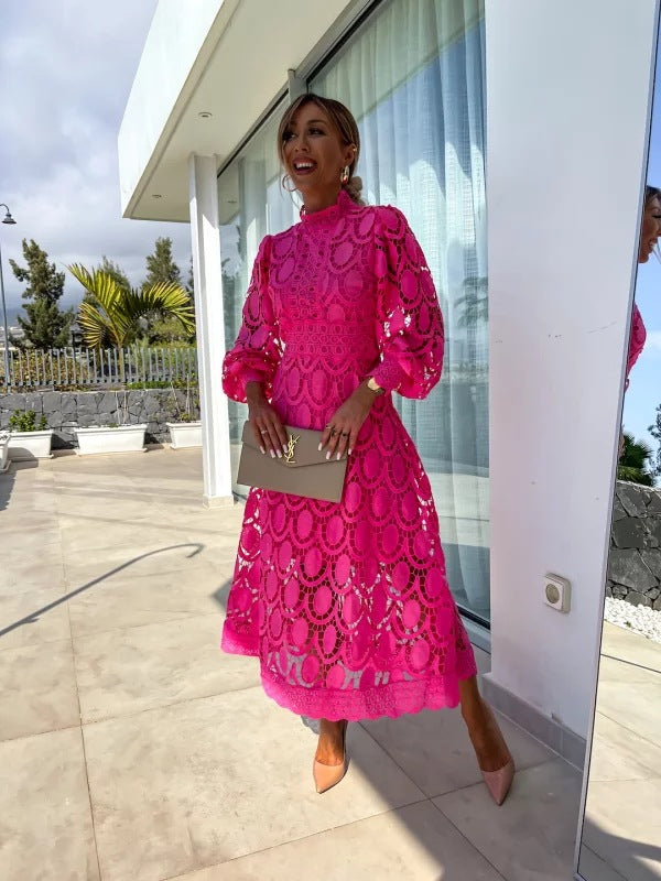 Linnea - Elegantes Spitzenkleid Mit Puffärmeln Und Hohem Kragen