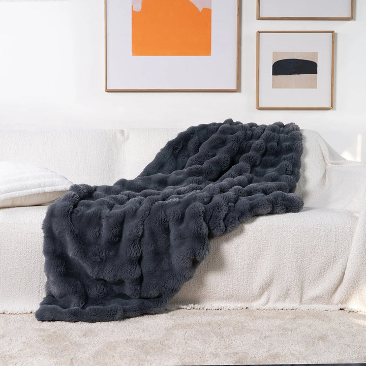 Living room blanket with textured pattern | Decorative & Versatile