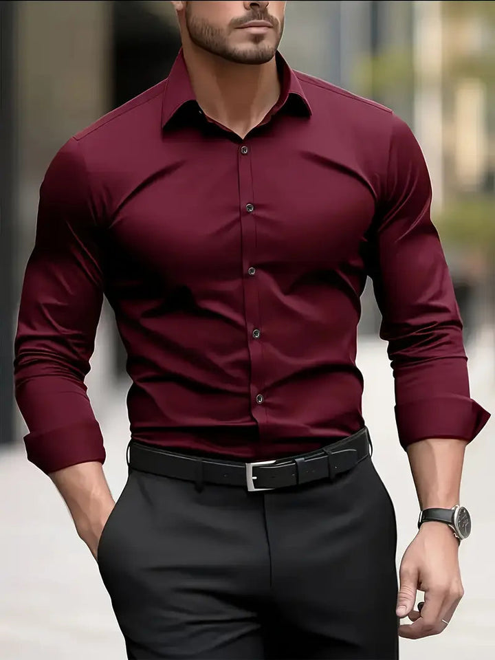 Breathable, wrinkle-free men's shirt with button placket