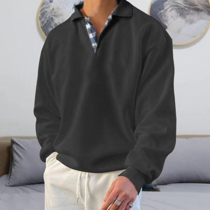 Herrenpullover mit Polokragen und bequemer Passform