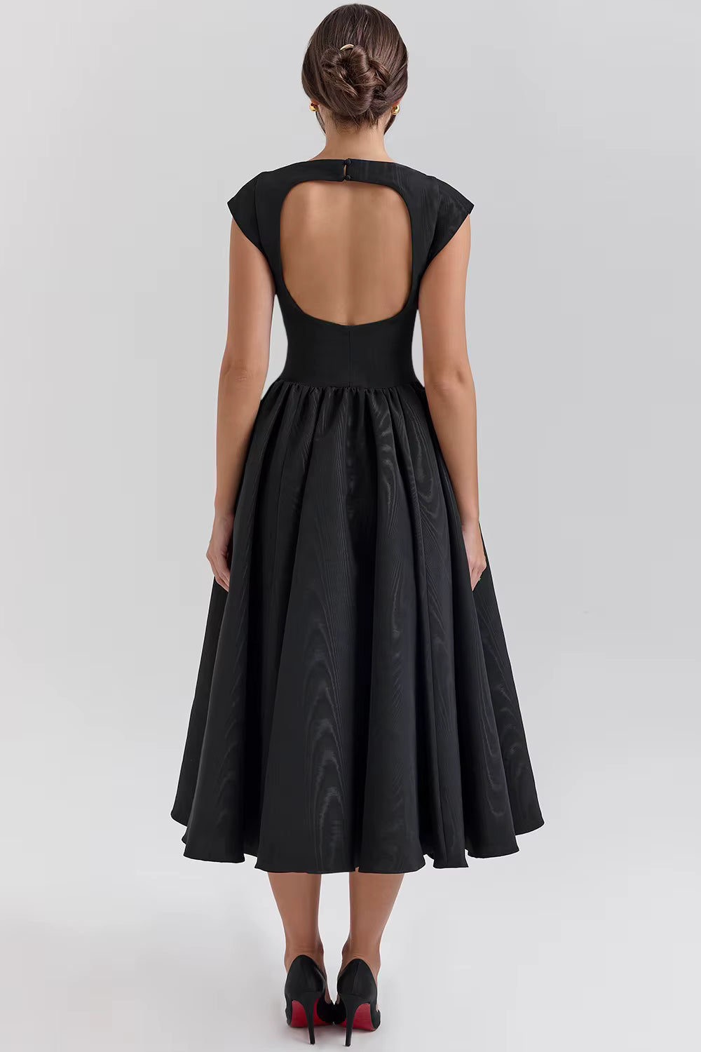 Tahlia - Midi Kleid Mit Struktur Und Cap Ärmeln