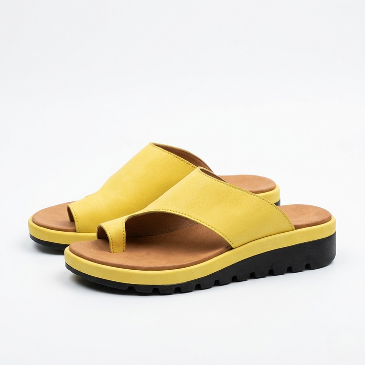 Zerlina – Zehenring Plateau Sandalen Damen