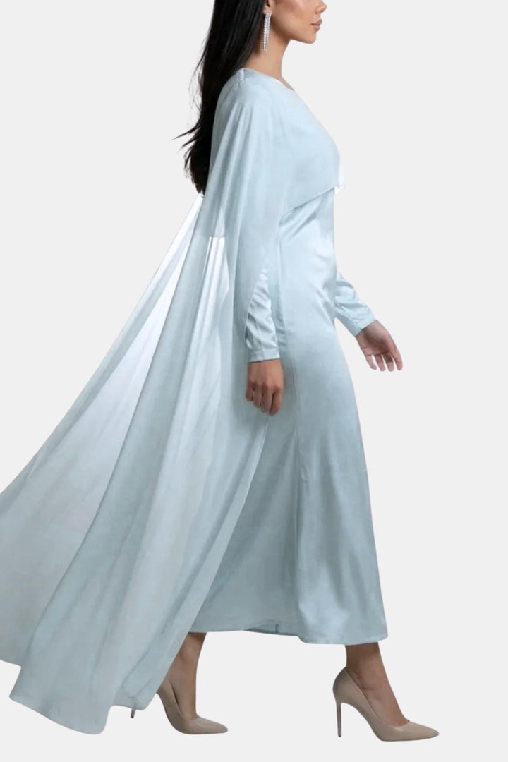 Zahiréa – Chiffonkleid mit Cape-Überwurf