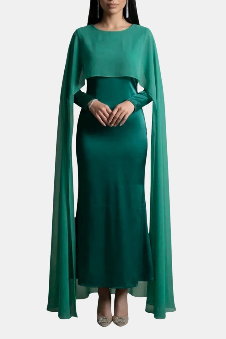 Zahiréa – Chiffonkleid mit Cape-Überwurf