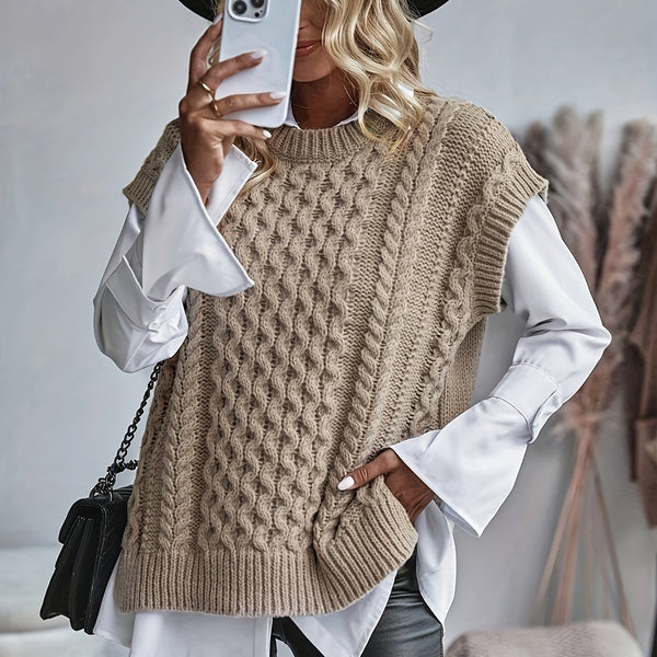 Colette | Ärmellose Strickweste mit Zopfmuster