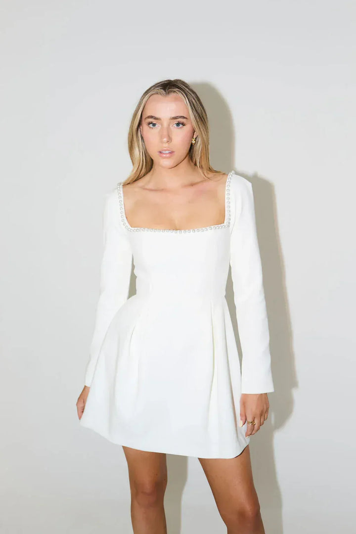 Violetta – Langarm Perlenbesatz Minikleid