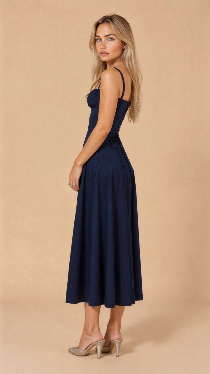 Veyrana – Tailliertes Elegantes Kleid
