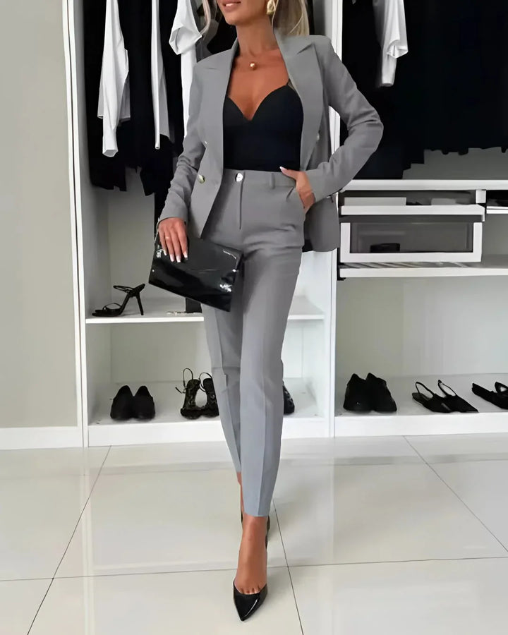 Ranisha - Moderner Damen Zweireiher Anzug