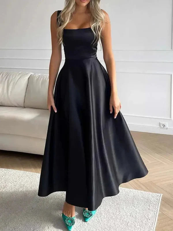 Raegan - Elegantes Midi Kleid Mit Karree Ausschnitt