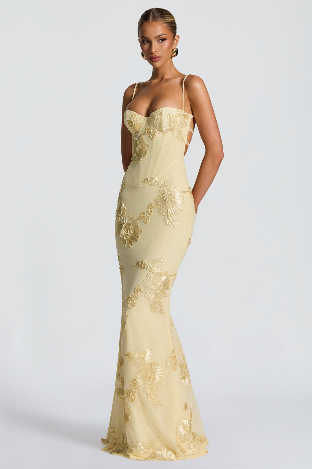 Elyndra - Florales Applikation Sweetheart Maxi Kleid
