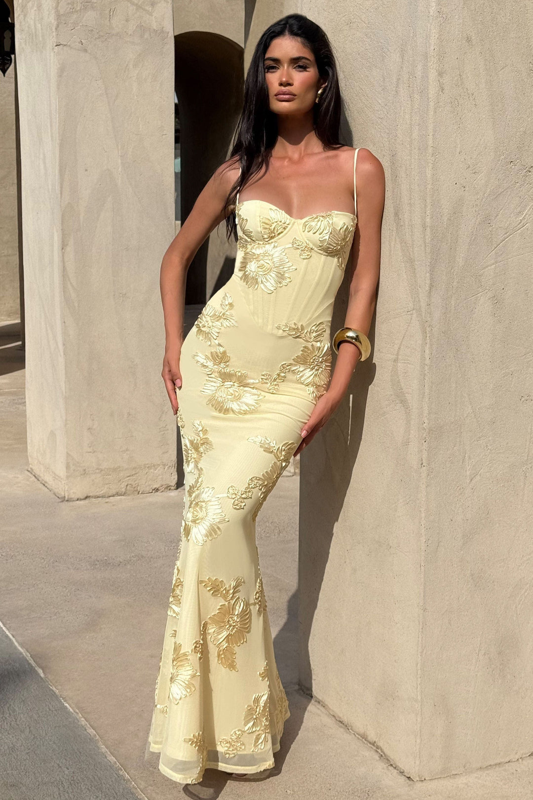 Elyndra - Florales Applikation Sweetheart Maxi Kleid